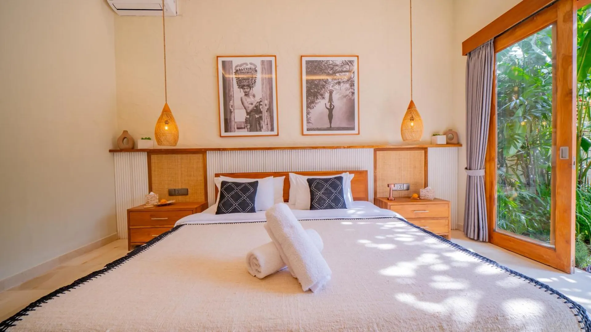 Vila Luxury Balinese Oasis With Private Pool - 2 Br Kerobokan 0*,  Indonésie