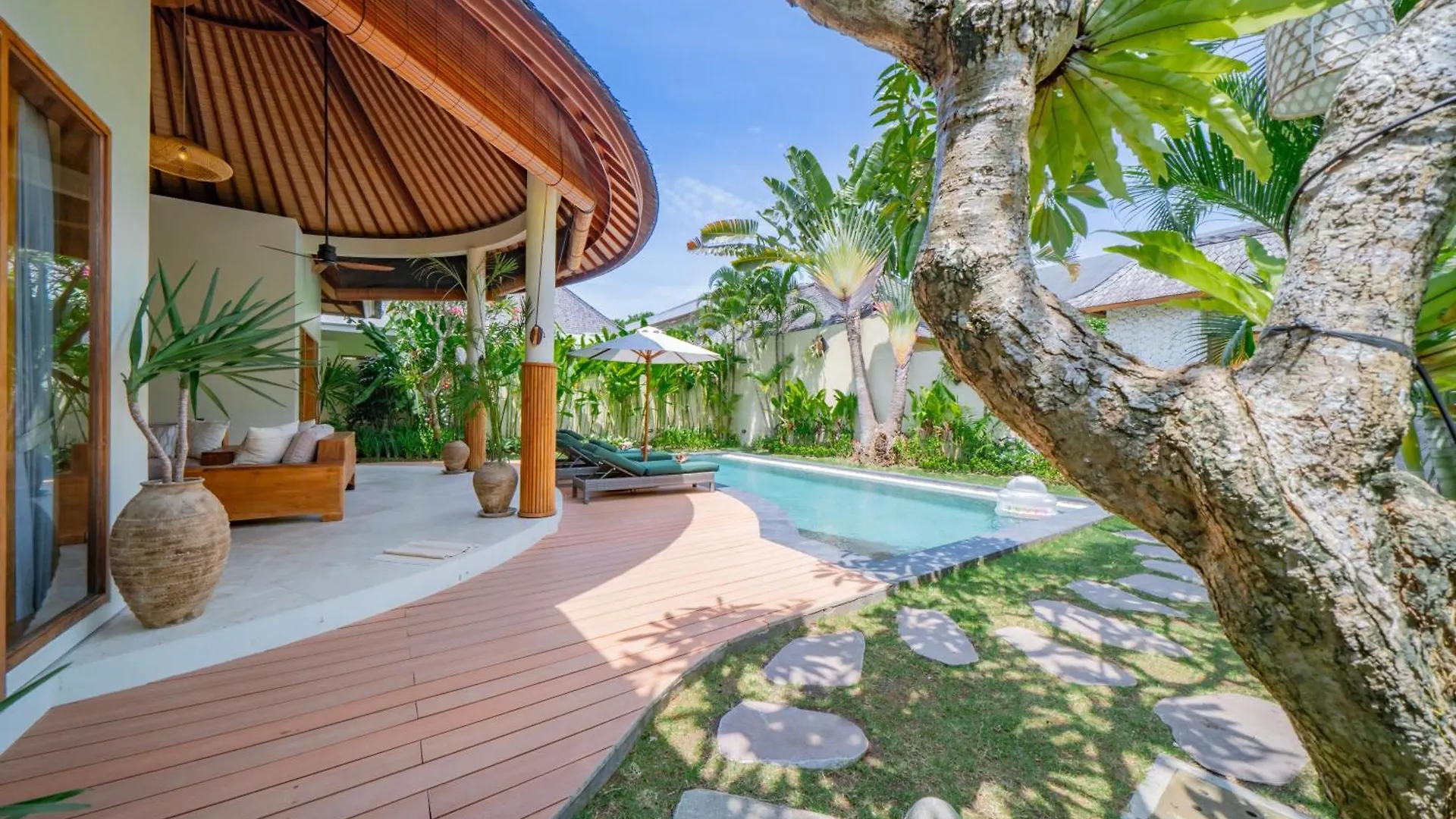 Vila Luxury Balinese Oasis With Private Pool - 2 Br Kerobokan Indonésie